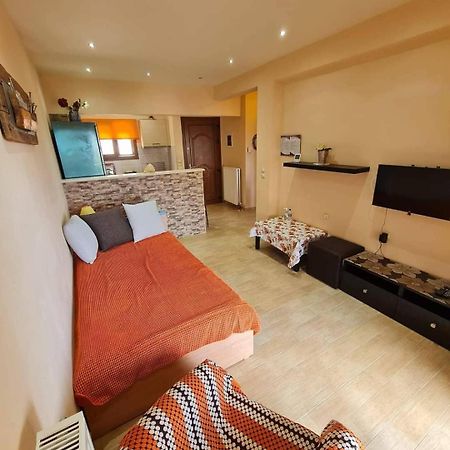 Paramonas  Loukia'S Studios And Apartments מראה חיצוני תמונה