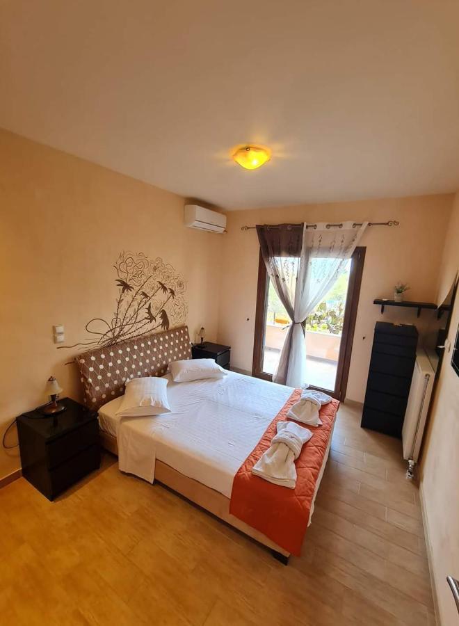 Paramonas  Loukia'S Studios And Apartments מראה חיצוני תמונה