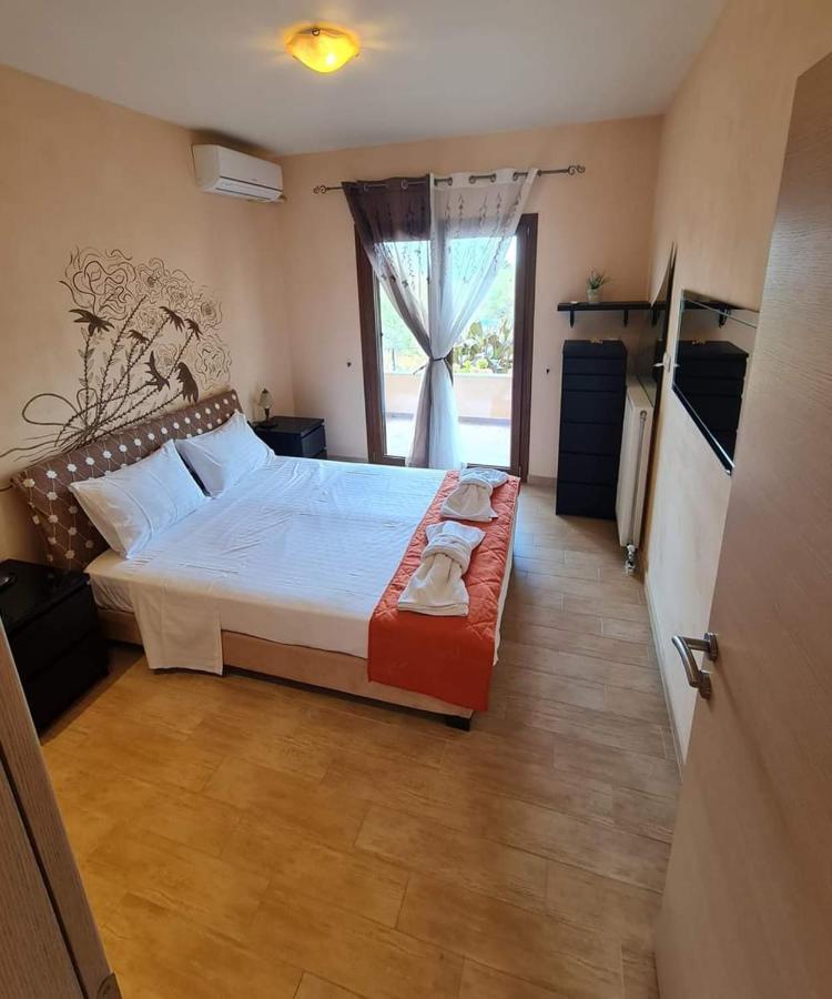 Paramonas  Loukia'S Studios And Apartments מראה חיצוני תמונה