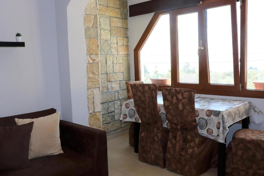 Paramonas  Loukia'S Studios And Apartments מראה חיצוני תמונה