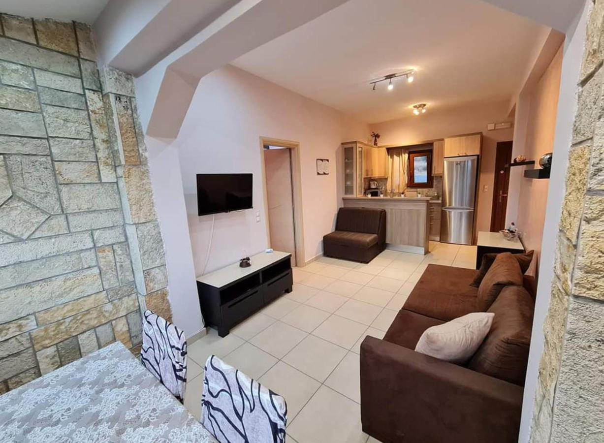 Paramonas  Loukia'S Studios And Apartments מראה חיצוני תמונה